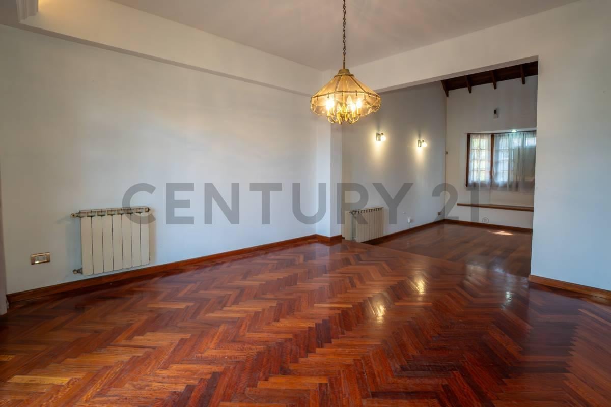 Foto de Chalet en venta Barrio Parque Bernal, imagen 4