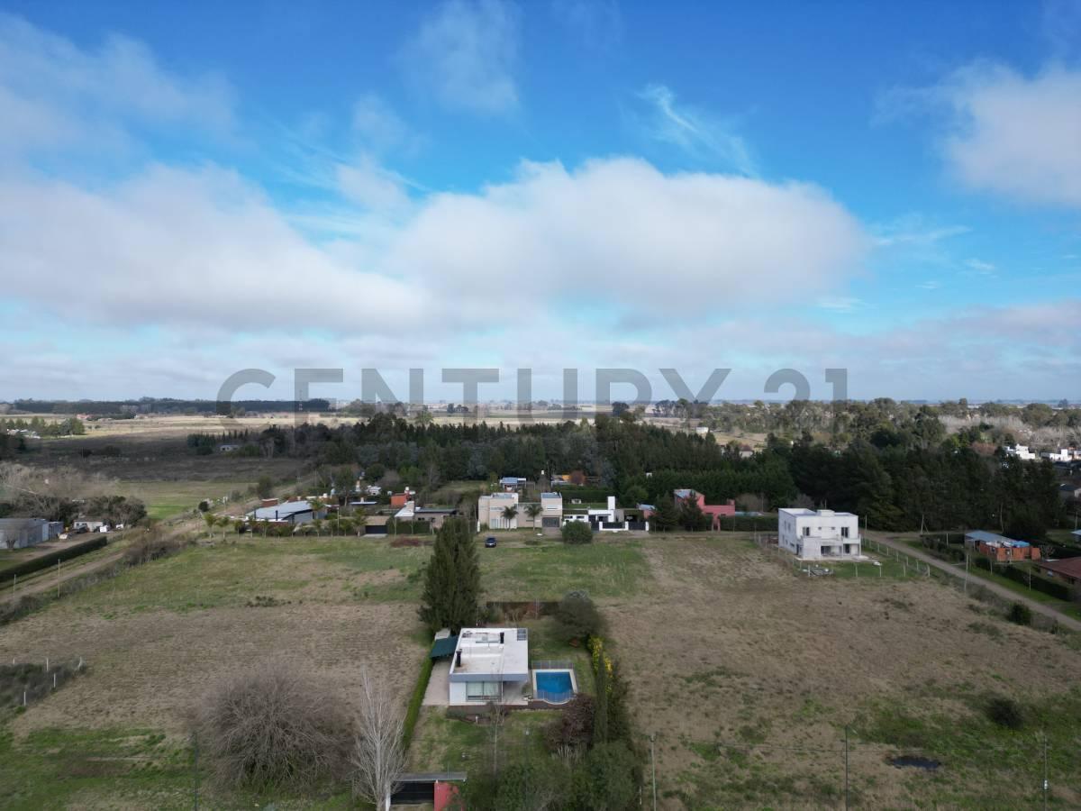 Foto de Terrenos en Venta - 30 E/ 698 Y 699, imagen 2