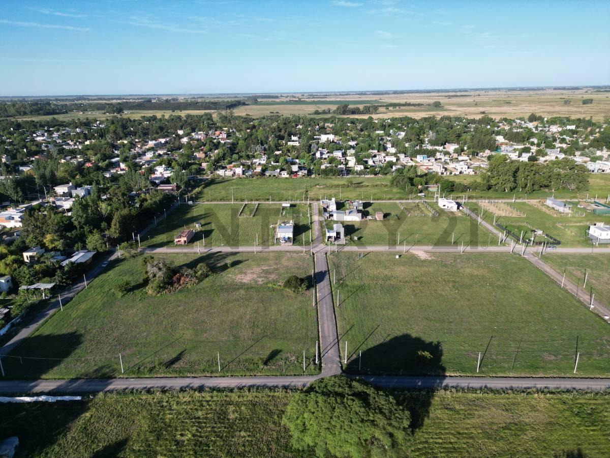 Foto de TERRENO EN PARQUE SICARDI A DOS CUADRAS DEL ASFALTO 14 BIS Y 661, imagen 3
