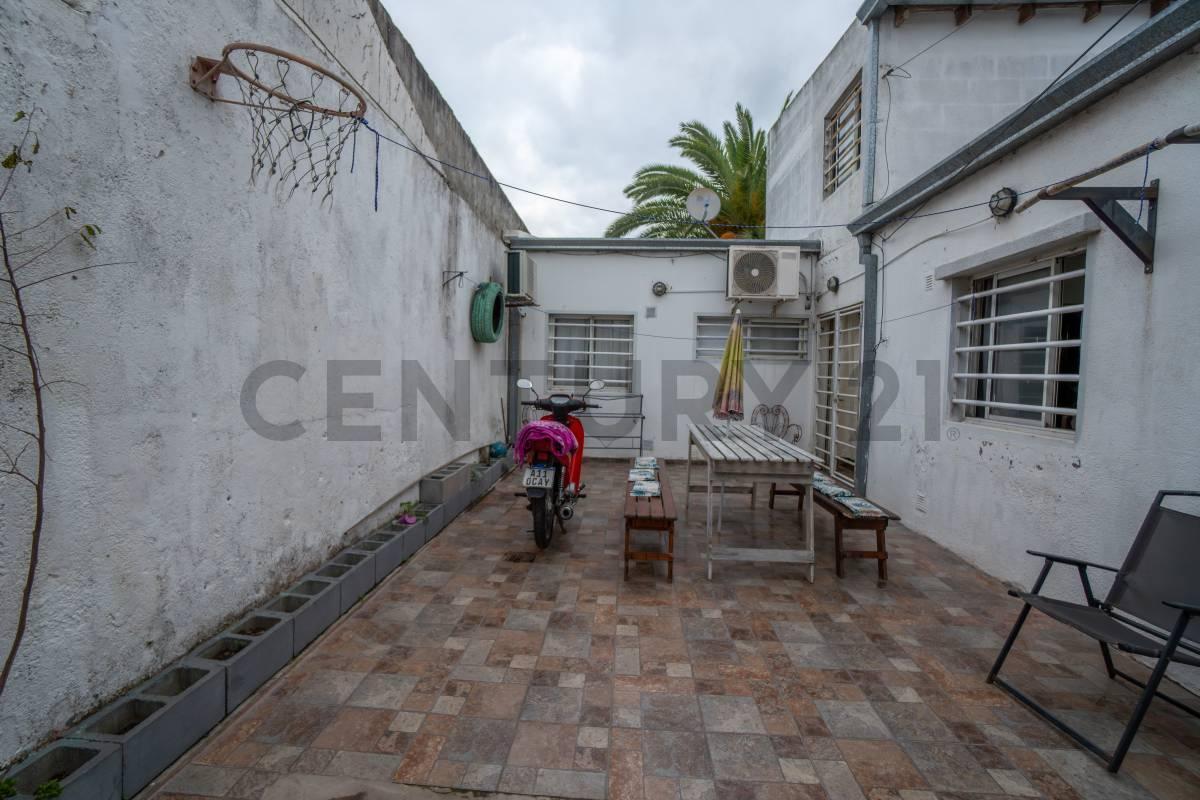 Foto de CASA EN VENTA EN LA PLATA TIPO PH EN PLANTA BAJA ACCESO INDEPENDIENTE, imagen 3