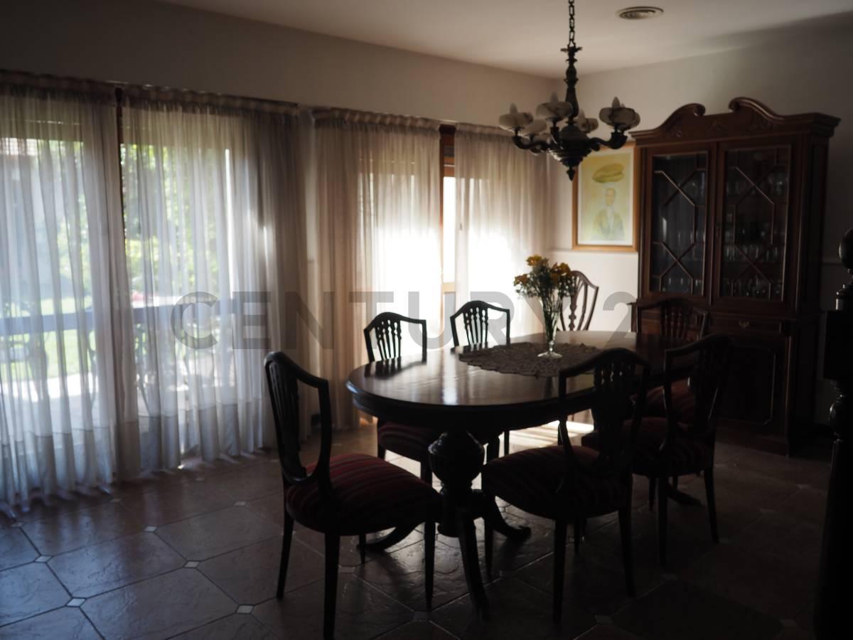 Foto de Casa + Lote para desarrollo - 10 x 45 m - 14 entre 38 y 39 - USD 320.000, imagen 3
