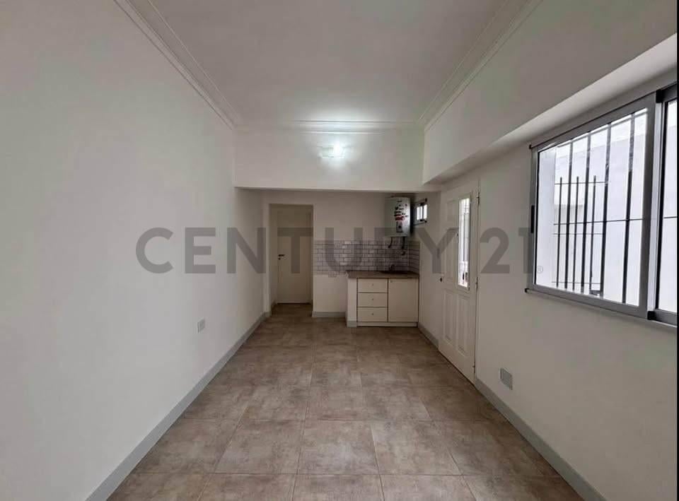Foto de Ph en venta en Los Hornos de 1 dormitorio, imagen 4