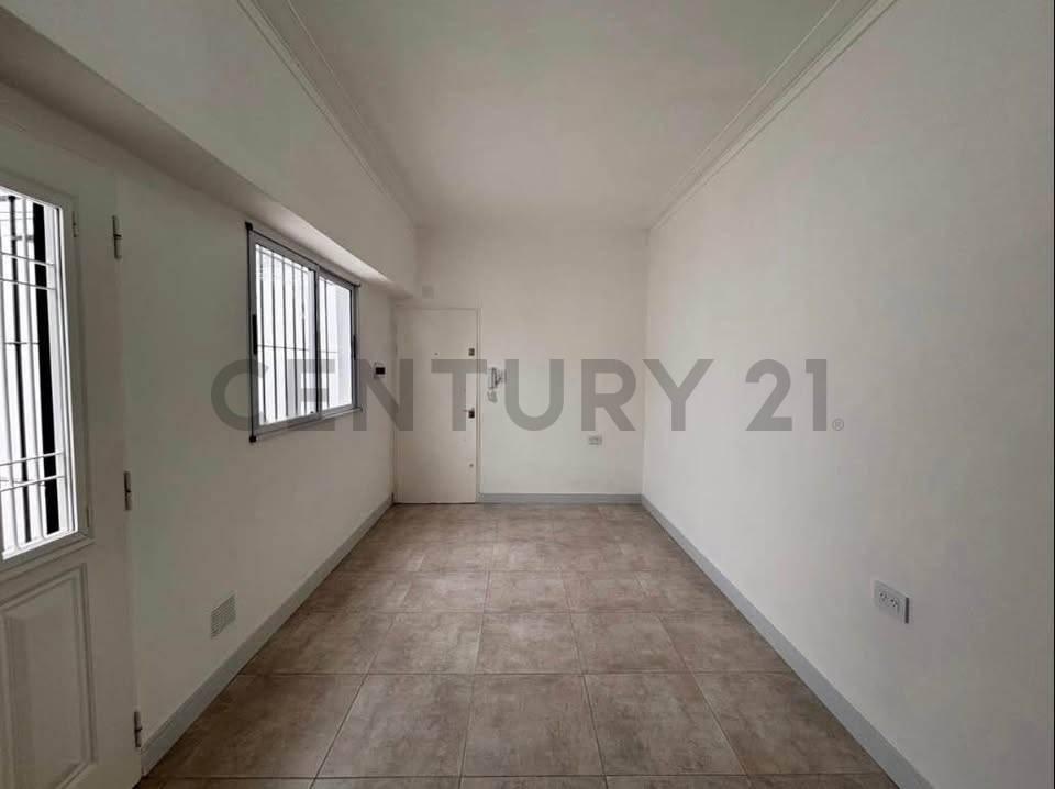 Foto de Ph en venta en Los Hornos de 1 dormitorio, imagen 5