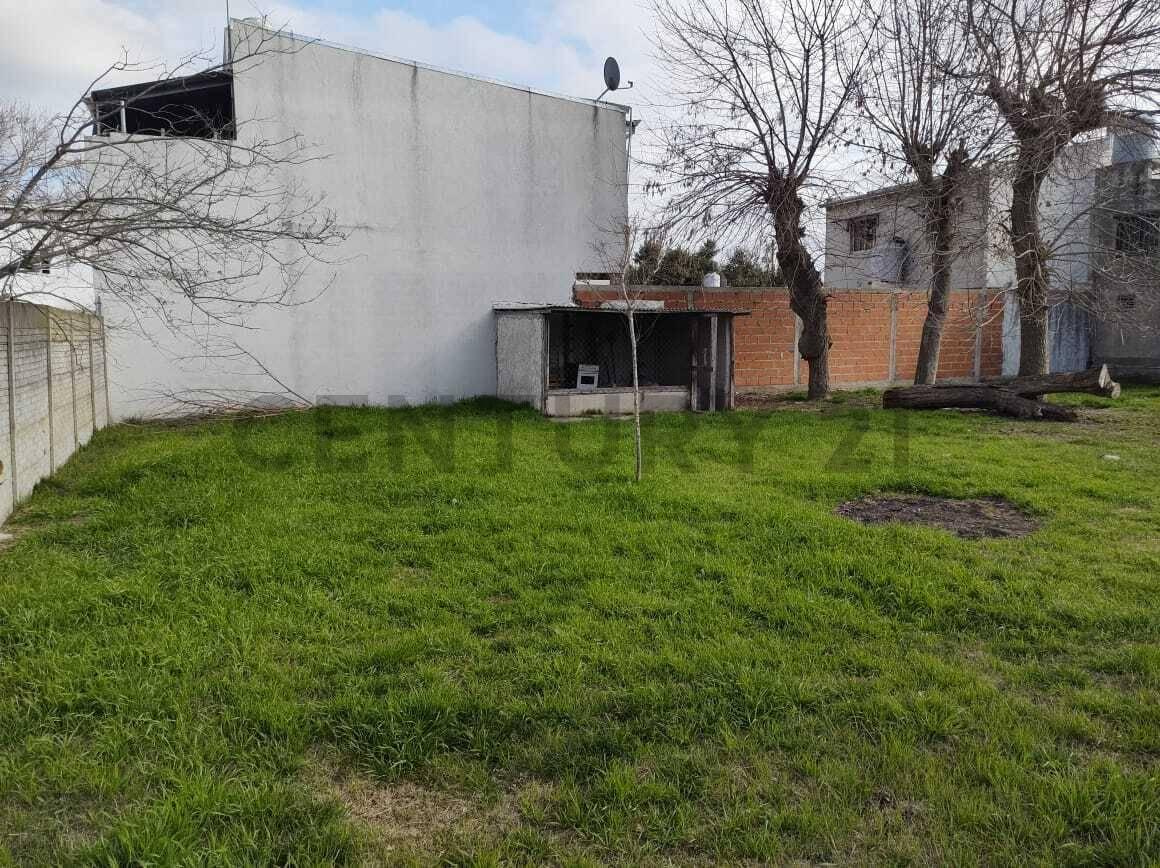 Foto de 522 y 165 VIVIENDA MAS SALON LOTE 800m2 EN VENTA LA PLATA, imagen 5