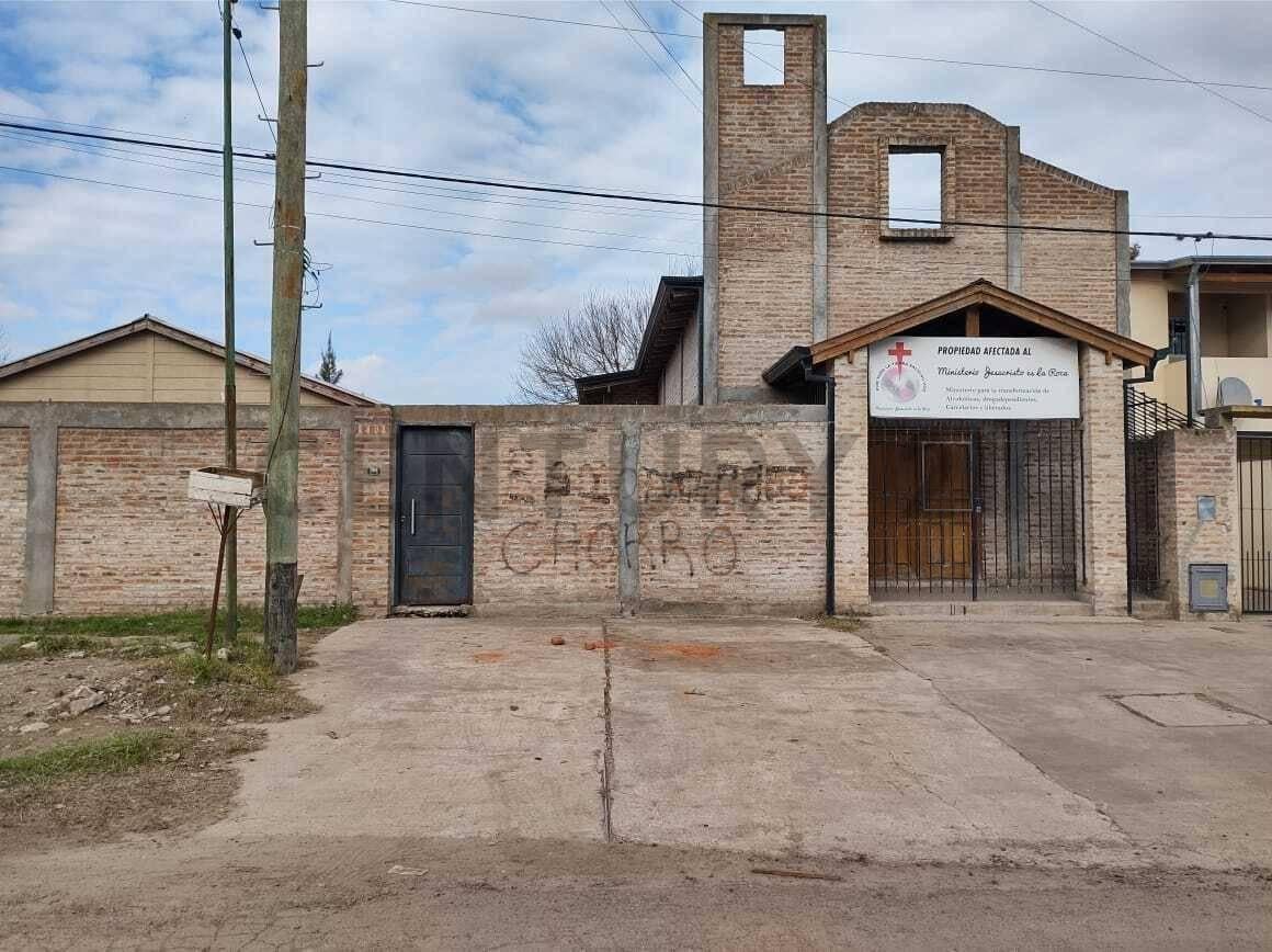 Foto de 522 y 165 VIVIENDA MAS SALON LOTE 800m2 EN VENTA LA PLATA, imagen 1