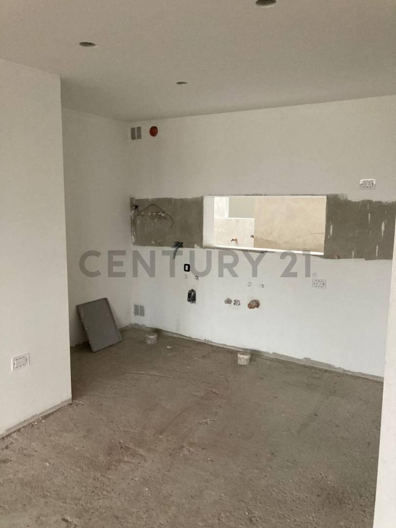 Foto de 15 47 y 48 Departamento a estrenar 2 dormitorios con cochera, imagen 5