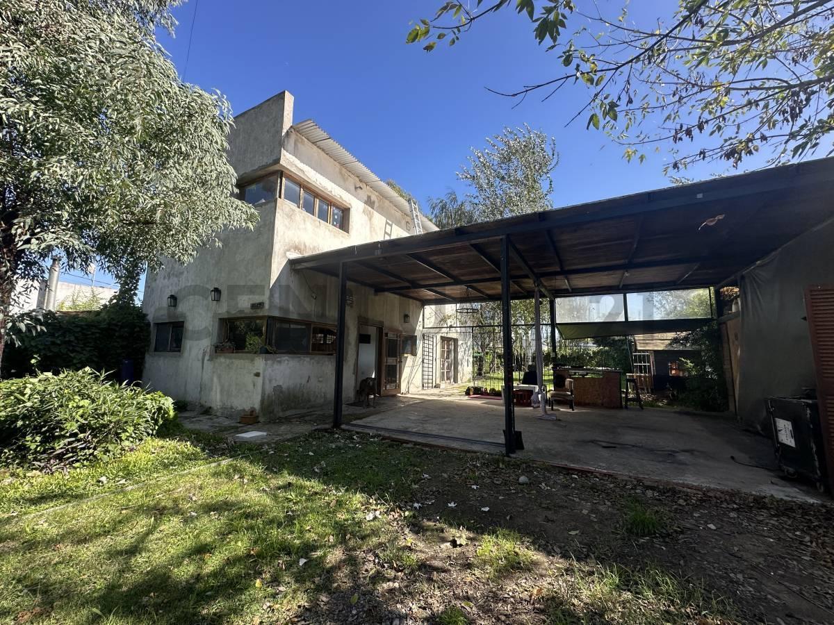 Foto de Casa en venta en Barrio Las Banderitas, City Bell – 447 bis entre 155, imagen 1