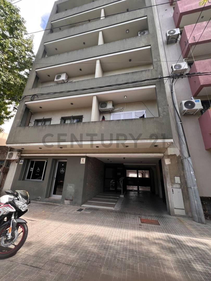 Foto de 45 entre 30 y 31 DEPARTAMENTO MONOAMBIENTE CON COCHERA EN VENTA LA PLATA, imagen 2