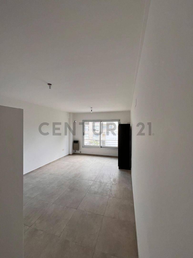 Foto de Venta en Block Oficina + Monoambiente y Cochera - La Plata, imagen 3