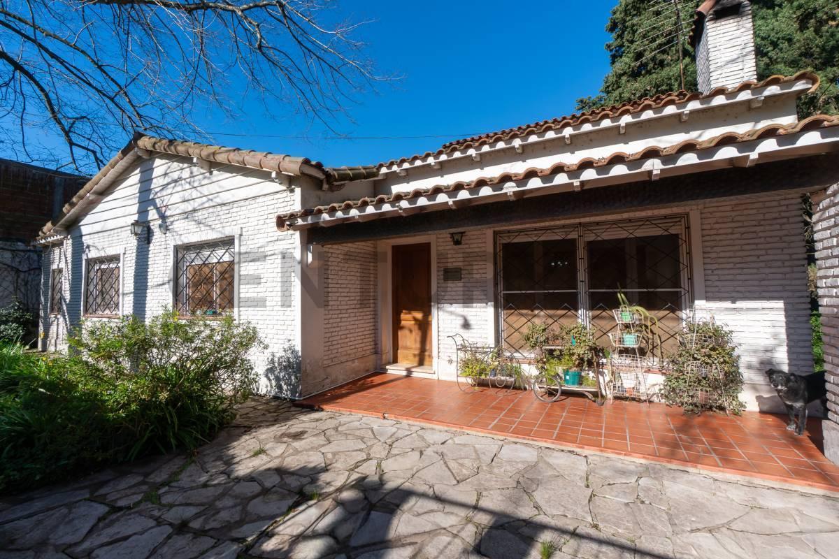 Foto de CASA EN VENTA EN VILLA ELISA 5 DORMITORIOS CON AMPLIO LOTE EN ESQUINA, imagen 1