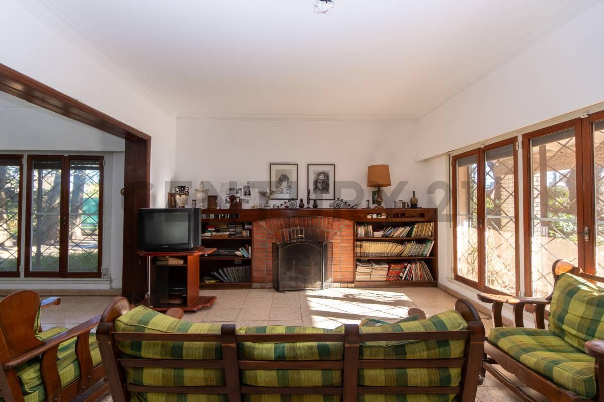 Foto de CASA EN VENTA EN VILLA ELISA 5 DORMITORIOS CON AMPLIO LOTE EN ESQUINA, imagen 5