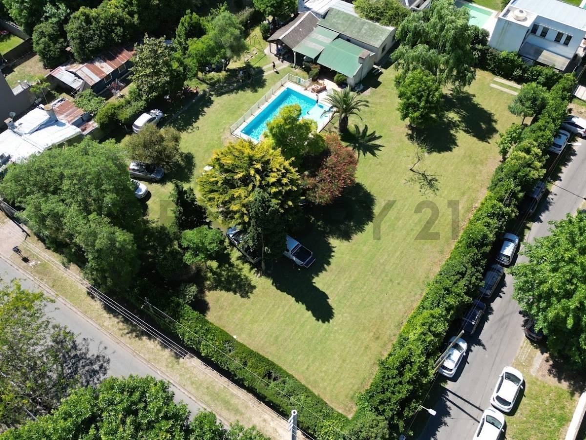 Foto de Gran lote de 2.349 m² en esquina sobre calle 28 Ideal desarrollo, imagen 2