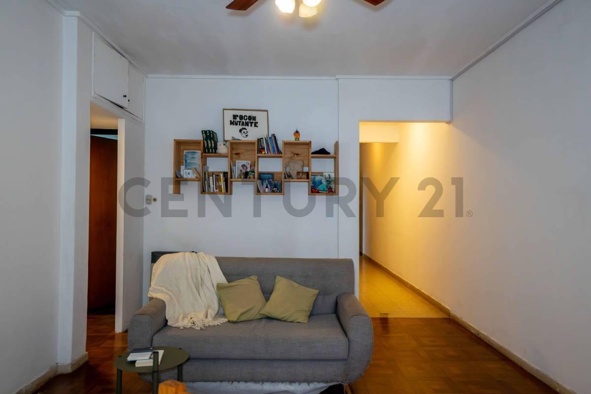 Foto de Departamento en venta en La Plata de dos dormitorios, imagen 2