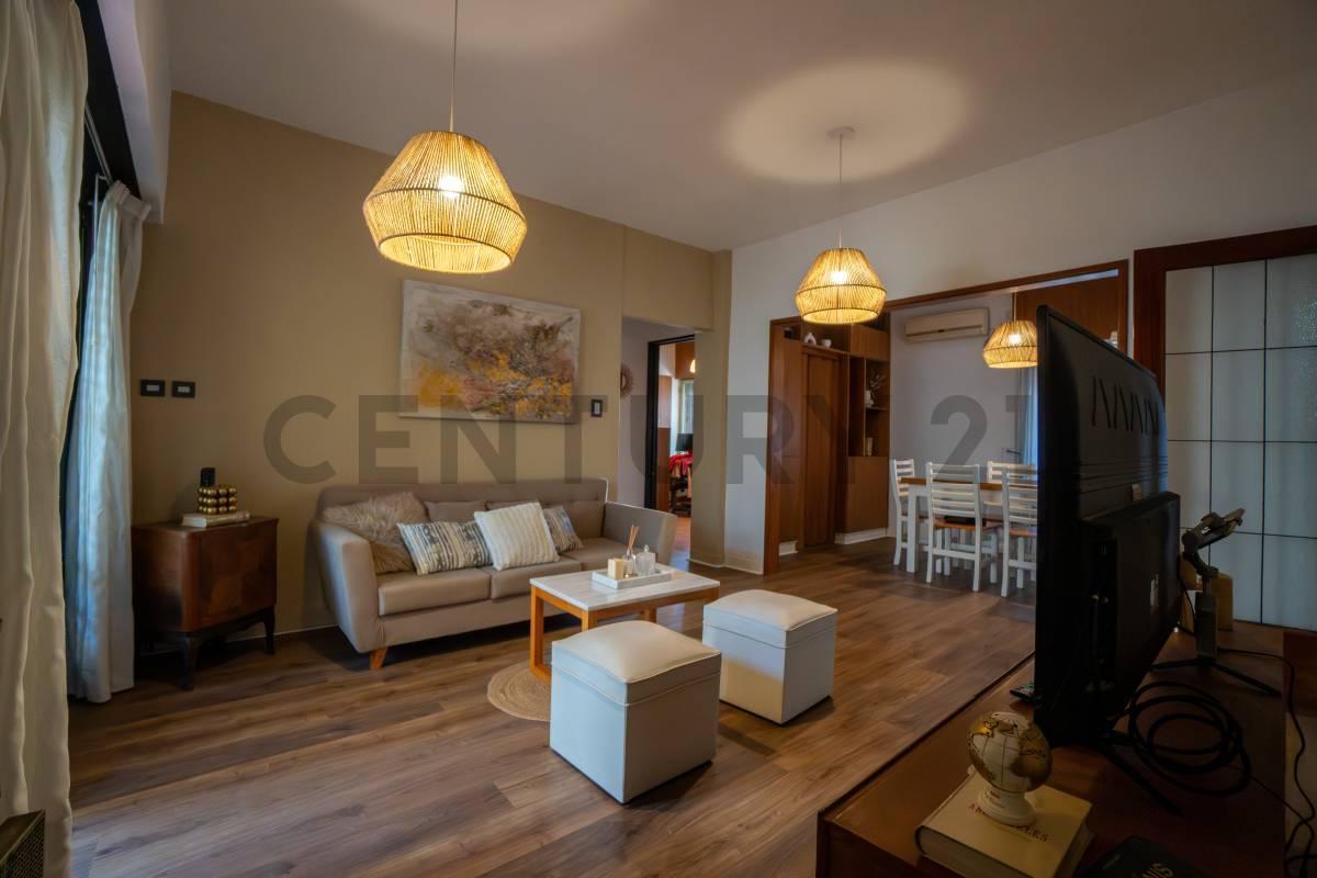 Foto de CASA EN VENTA – APTO BANCO | 2 DORMITORIOS + COCHERA + PATIO, imagen 3