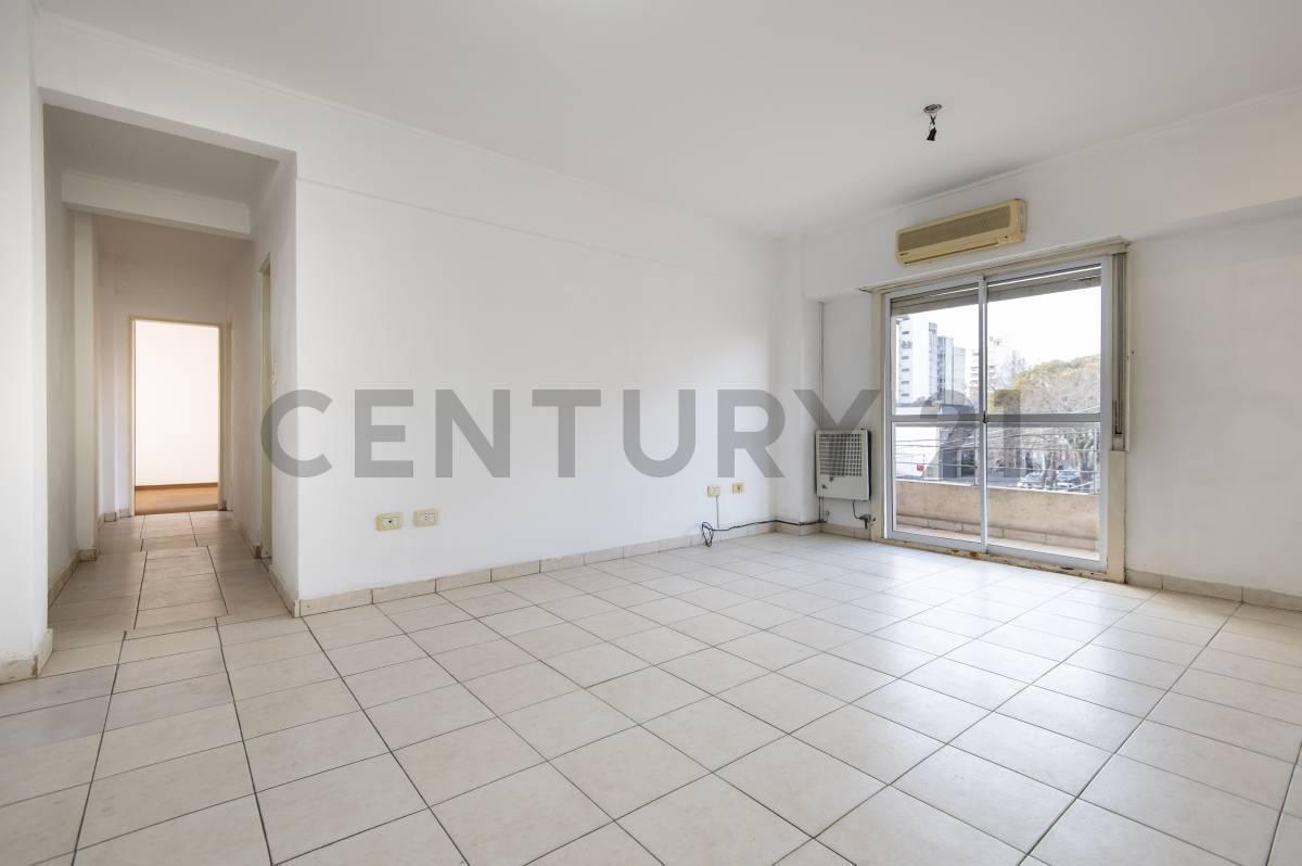 Foto de Departamento en venta en La Plata de 2 dormitorios al frente con cochera, imagen 4