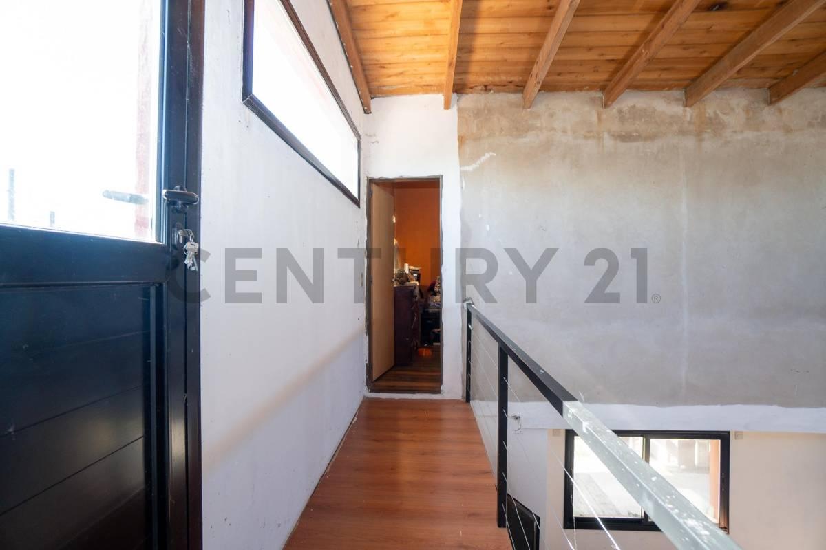 Foto de CASA EN VENTA EN GONNET CON PARQUE, imagen 4