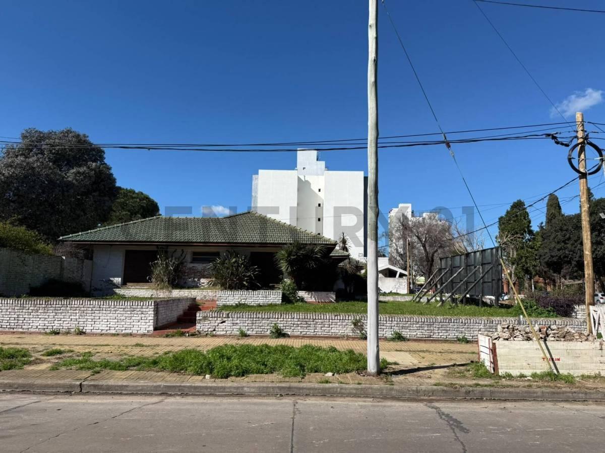 Foto de 19 esquina 36 LOTE EN VENTA IDEAL DESARROLLADOR 6 NIVELES LA PLATA, imagen 1
