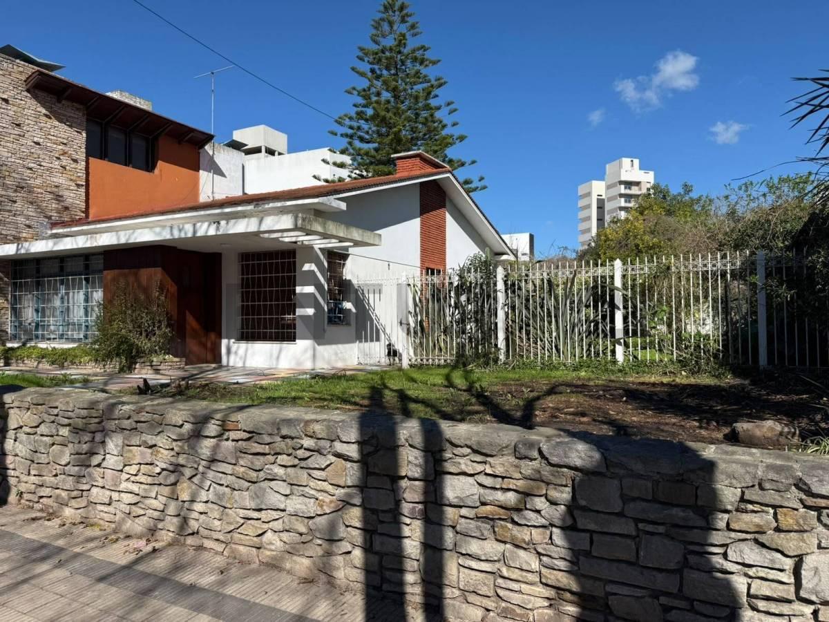Foto de 19 entre 42 y 43 LOTE EN VENTA IDEAL DESARROLLADOR 10 NIVELES LA PLATA, imagen 2