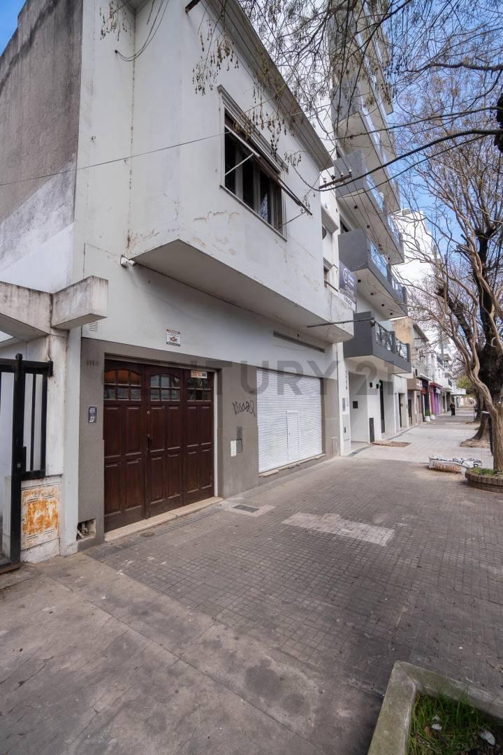 Foto de 41 ENTRE 17 Y 18 CASA MAS LOCAL Y DEPARTAMENTOS EN VENTA LA PLATA, imagen 4