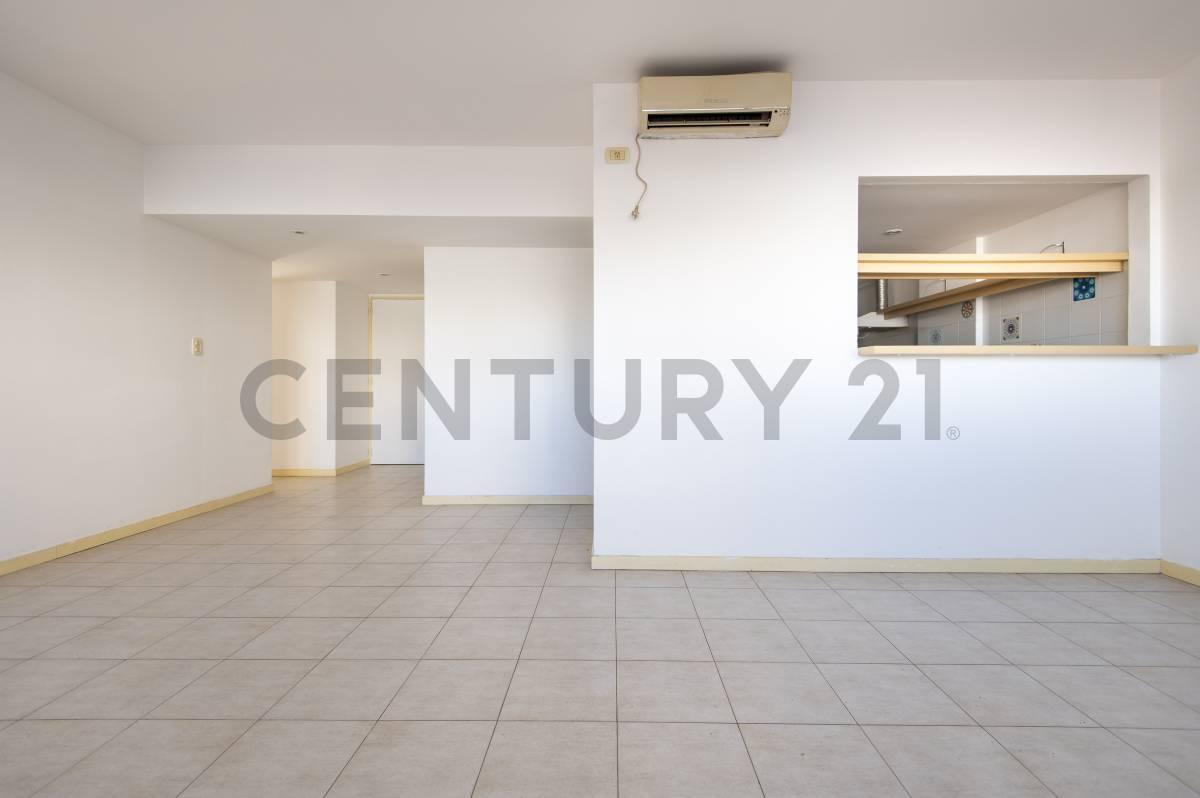 Foto de 11 entre 60 y 61 DEPARTAMENTO 2 DORMITORIOS Y COCHERA EN VENTA EN LA, imagen 4