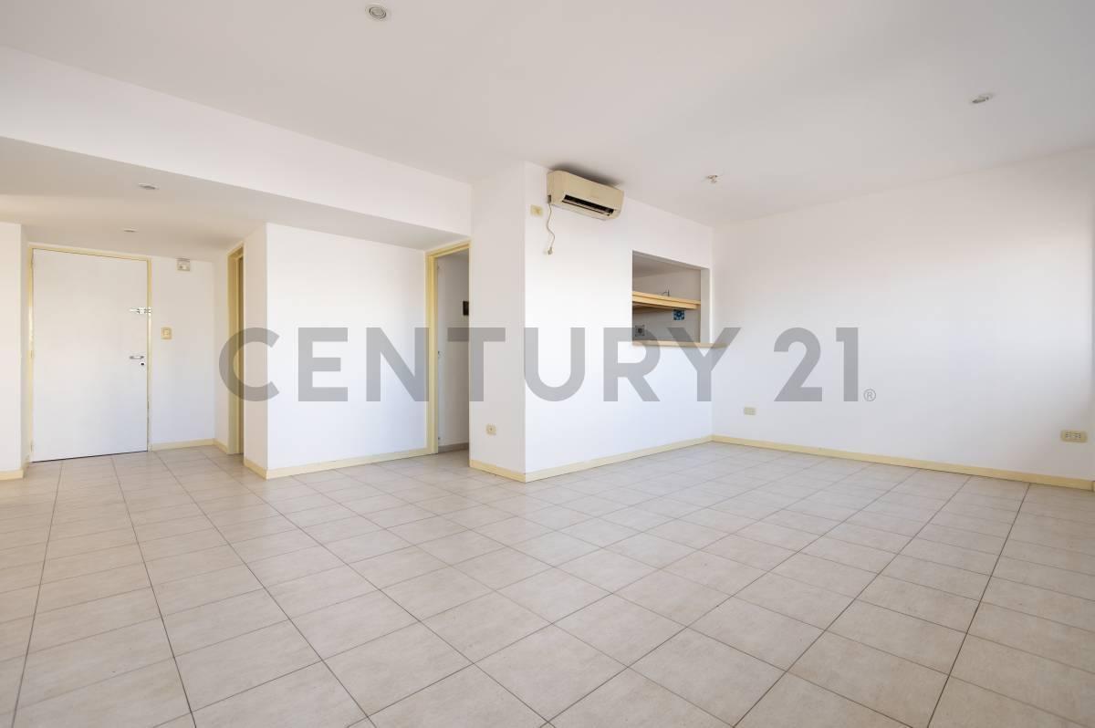 Foto de 11 entre 60 y 61 DEPARTAMENTO 2 DORMITORIOS Y COCHERA EN VENTA EN LA, imagen 5