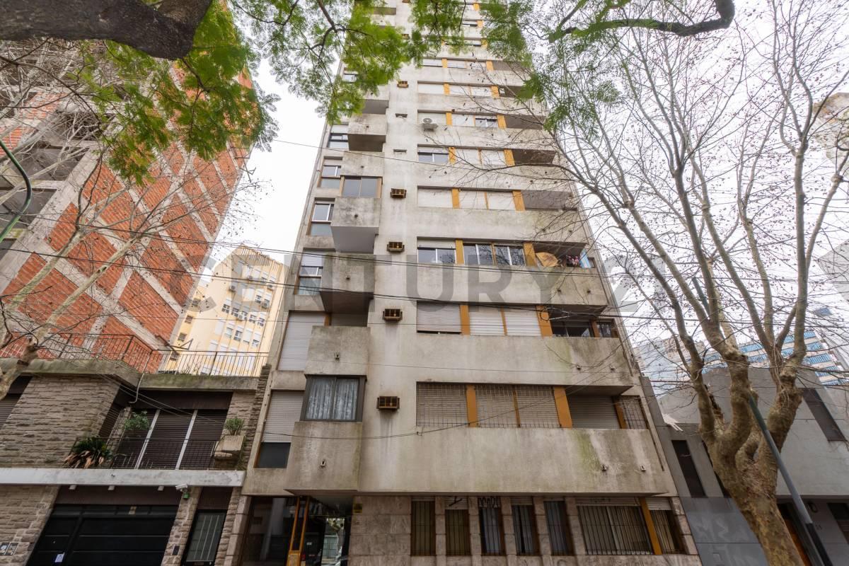 Foto de Departamento en VENTA tres dom. con balcón - La Plata, imagen 2