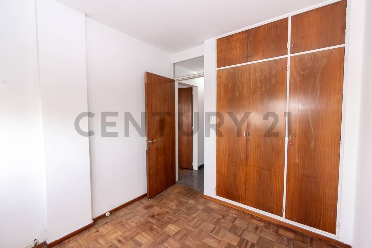 Foto de Departamento en VENTA tres dom. con balcón - La Plata, imagen 5