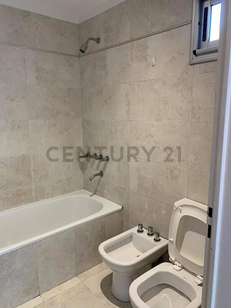 Foto de Venta Departamento 2 ambientes en Bernal, imagen 3
