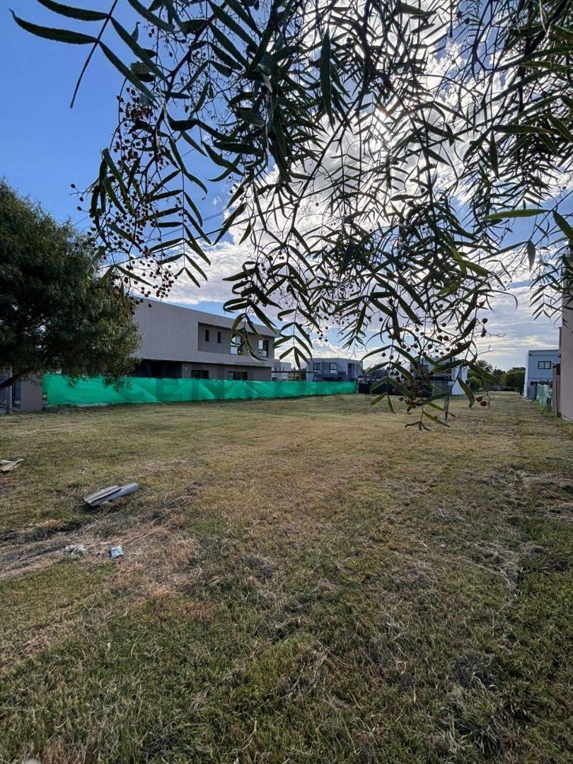 Foto de 489 entre 133 Y 134 LOTE EN VENTA GONNET, imagen 1
