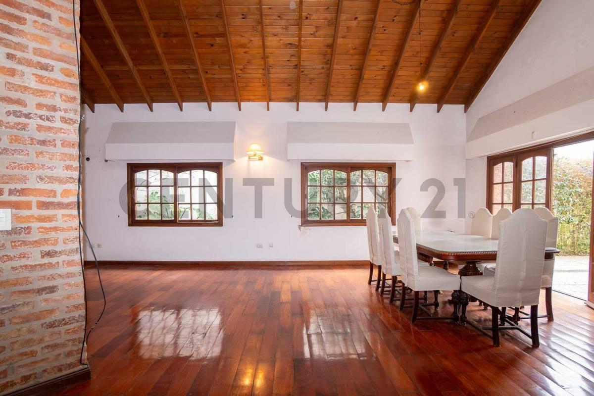 Foto de Casas en venta en City Bell entre caminos, imagen 2