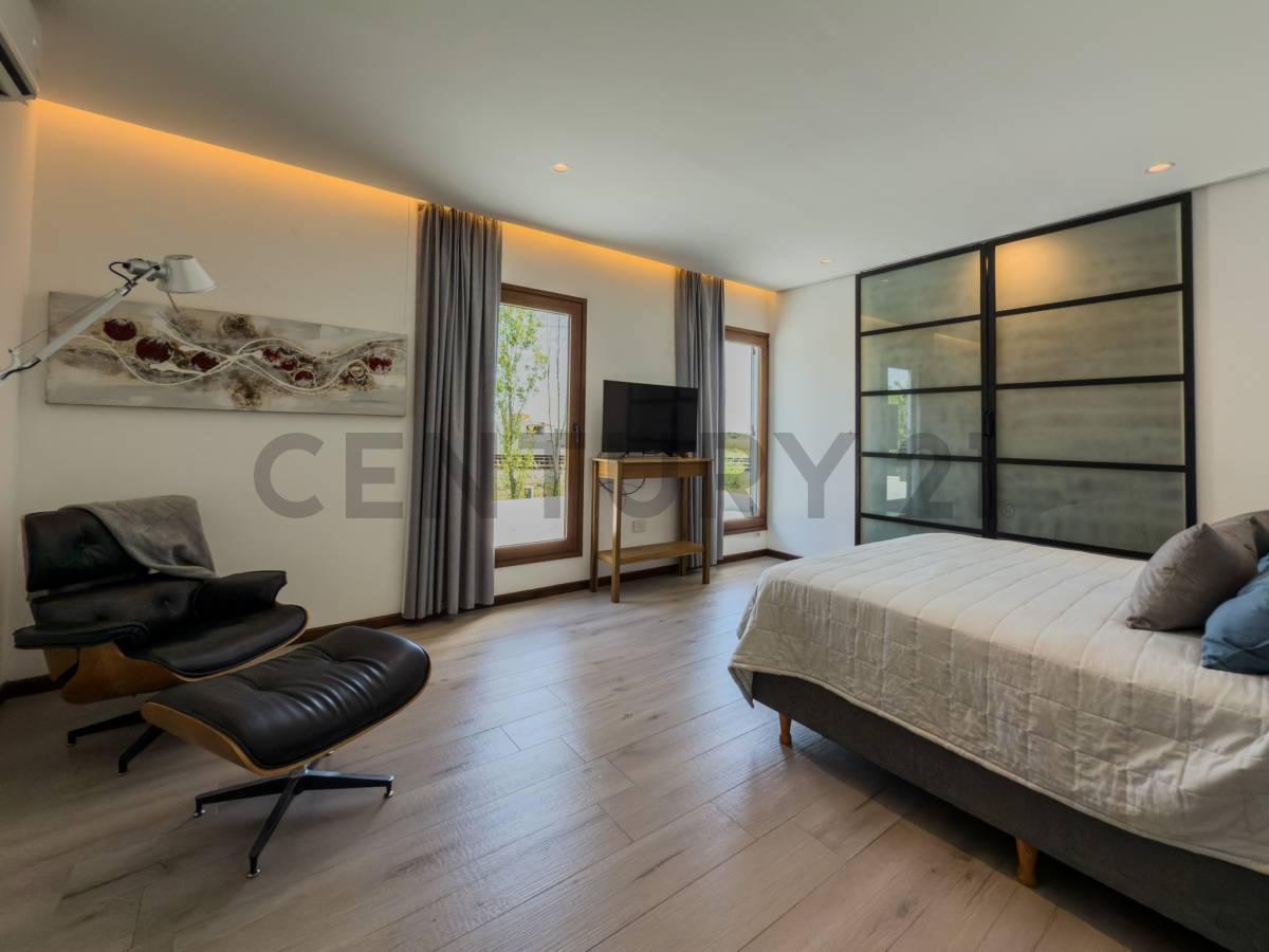 Foto de Casas de Categoria en Venta en Ringuelet, imagen 3