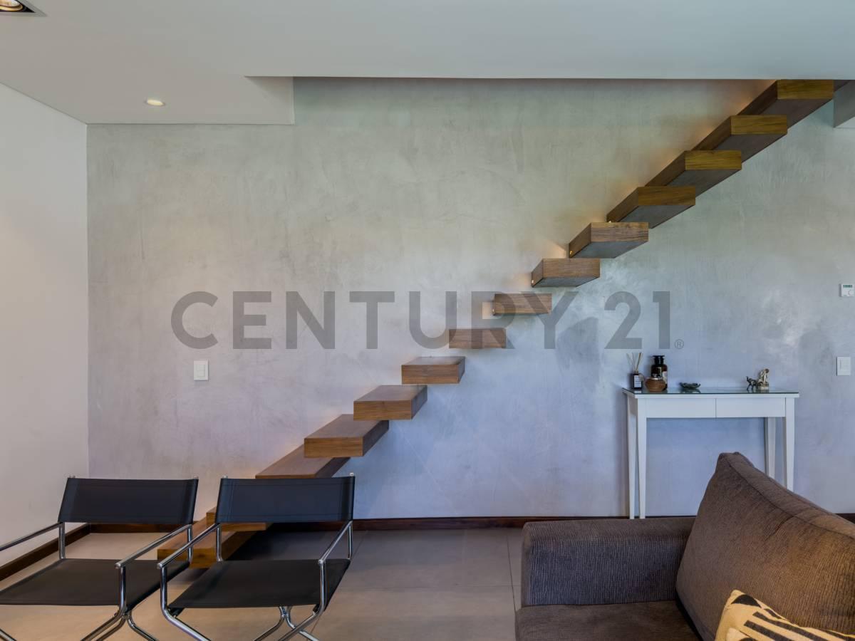 Foto de Casas de Categoria en Venta en Ringuelet, imagen 2