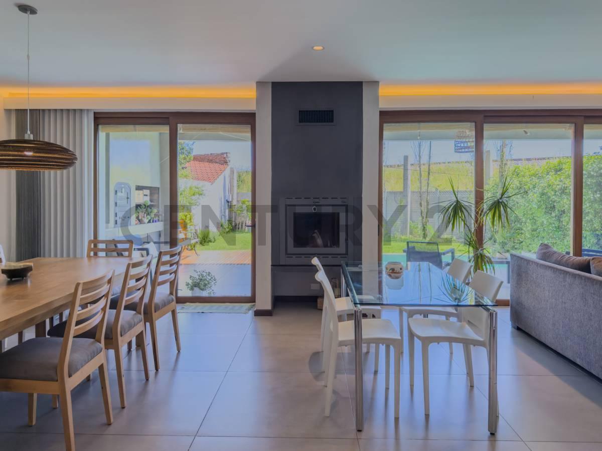 Foto de Casas de Categoria en Venta en Ringuelet, imagen 4