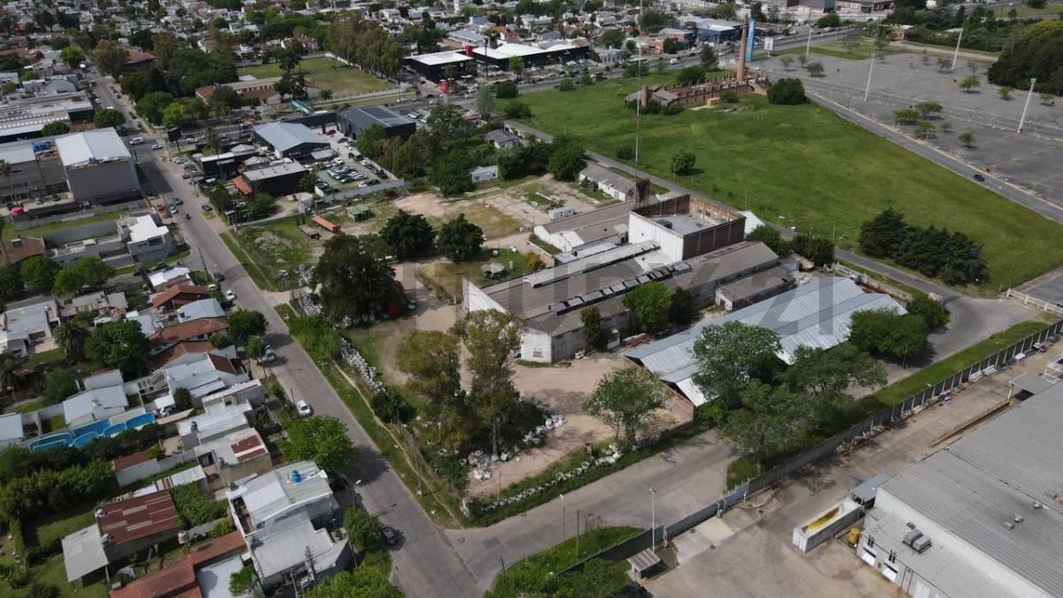 Foto de Lote en venta en Gonnet, entre caminos, 2 hectáreas, imagen 1