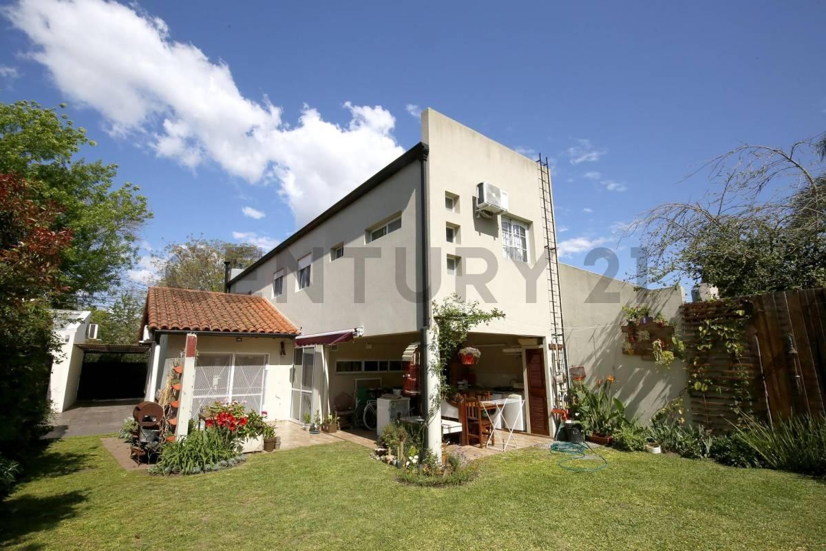 Foto de Casa en venta en City Bell, imagen 1