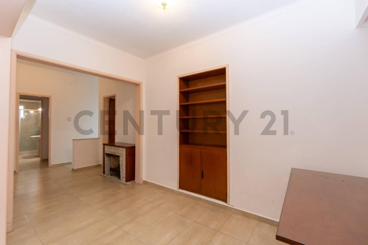 Foto de PH en venta en La Plata, imagen 2