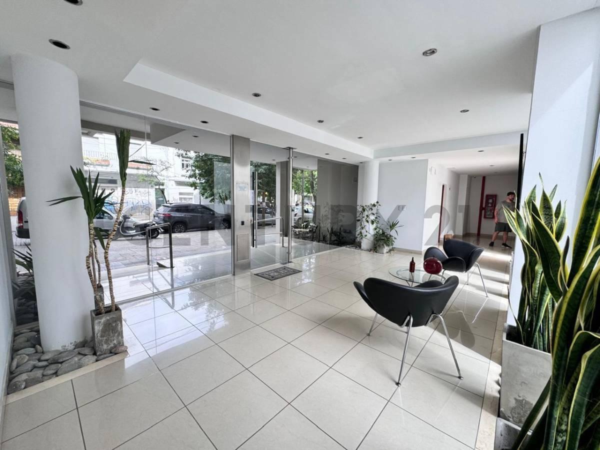Foto de DEPARTAMENTO EN VENTA EN LA PLATA DE 1 DORMITORIO CON COCHERA, imagen 1