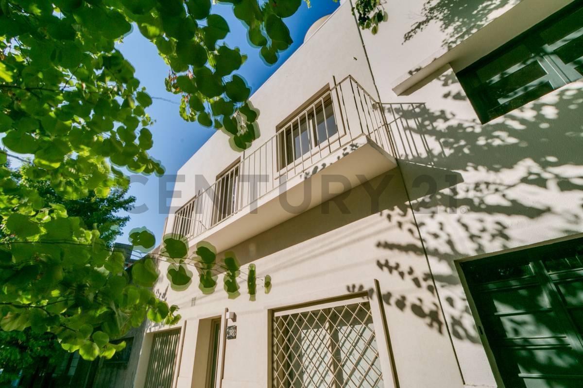 Foto de Casa 2 dorm,estudio y terraza en venta 8 37 y 37, imagen 4