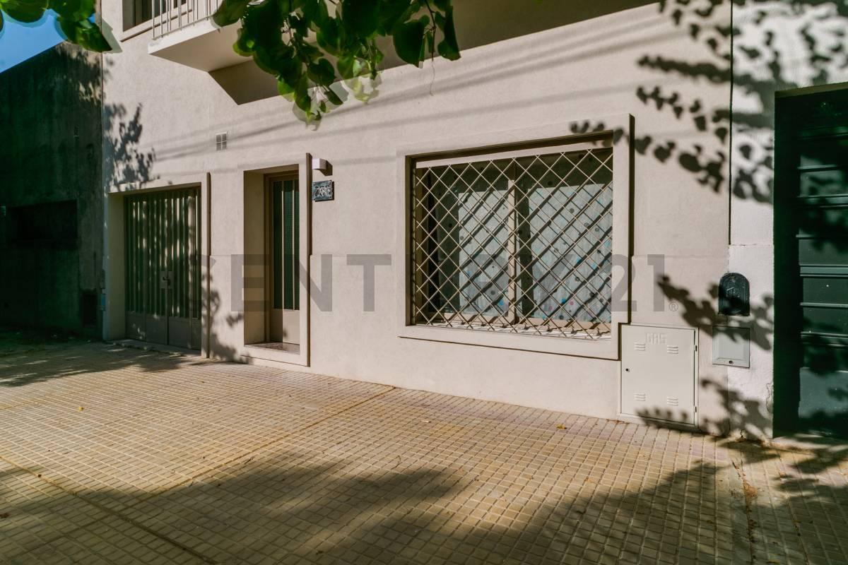 Foto de Casa 2 dorm,estudio y terraza en venta 8 37 y 37, imagen 1