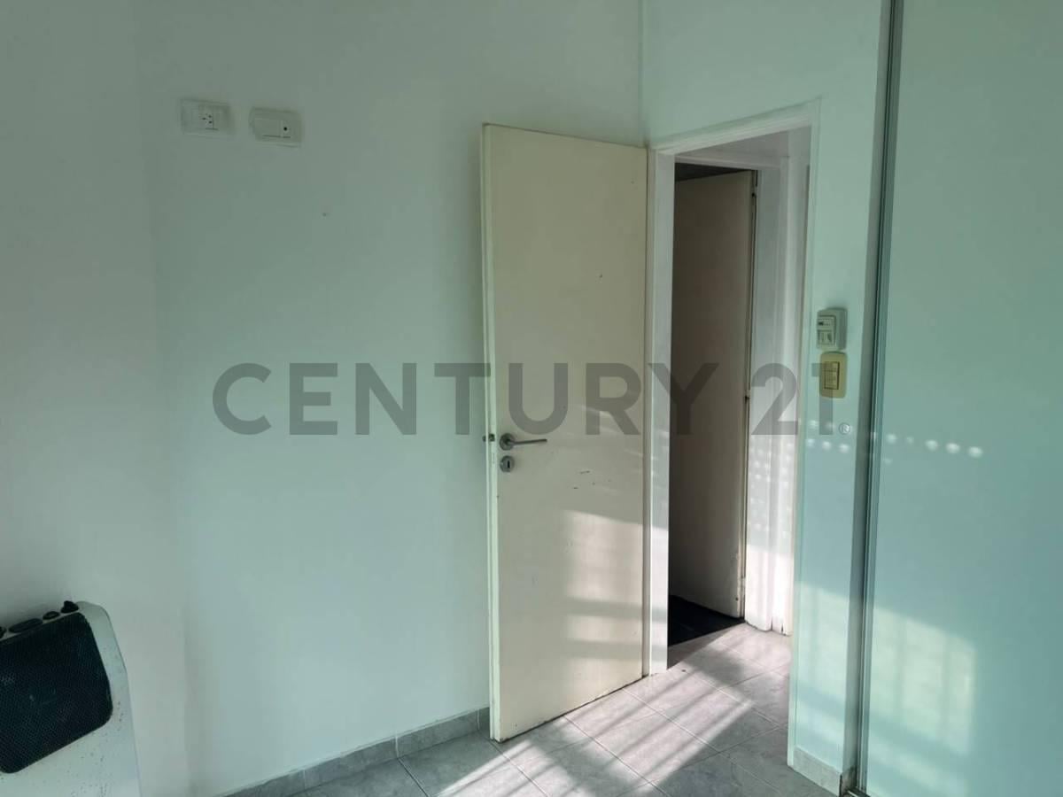 Foto de Departamento 1 Dormitorio en Zona Universitaria - La Plata, imagen 2
