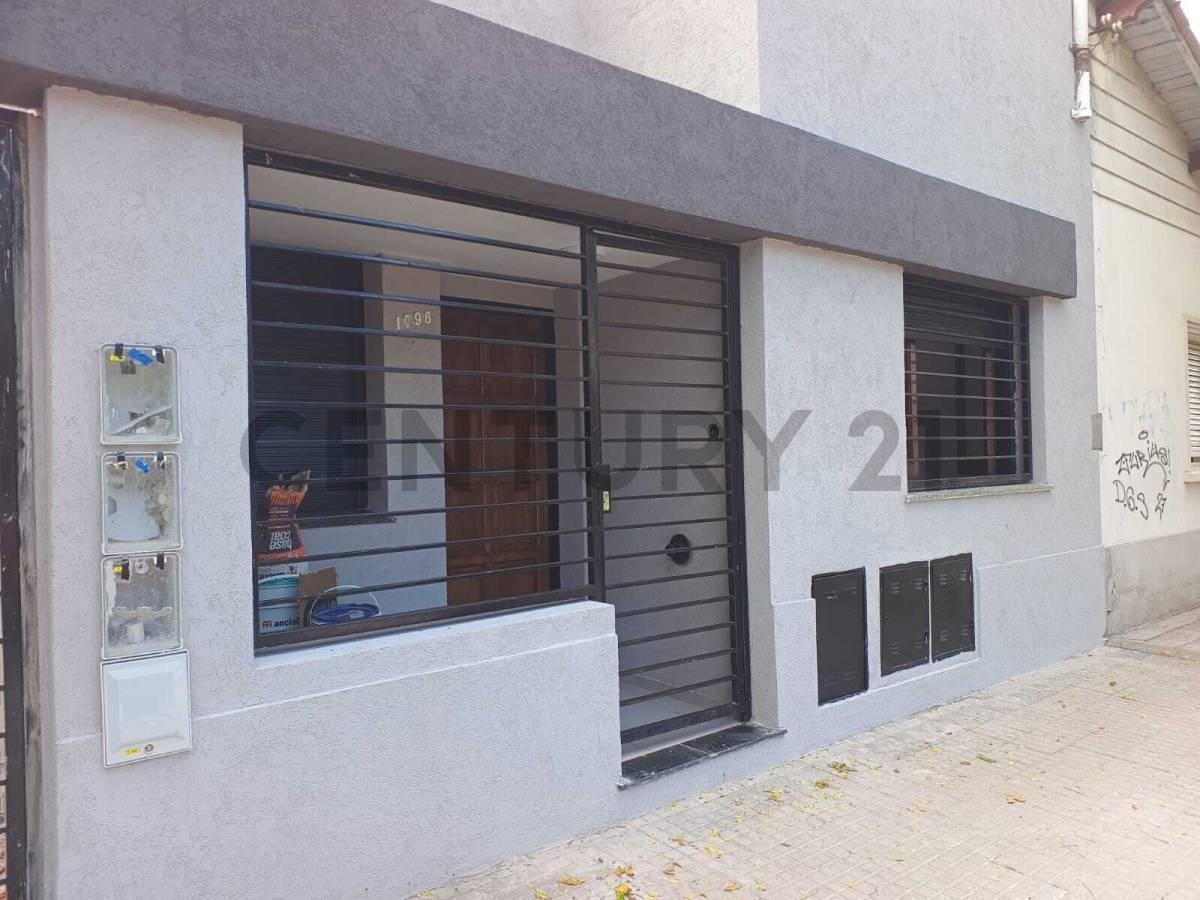 Foto de Casa en venta en La Plata de dos dormitorios, imagen 2