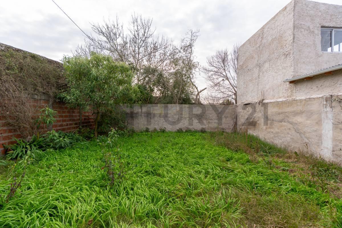 Foto de Casa en venta en La Plata con dos departamentos, imagen 2