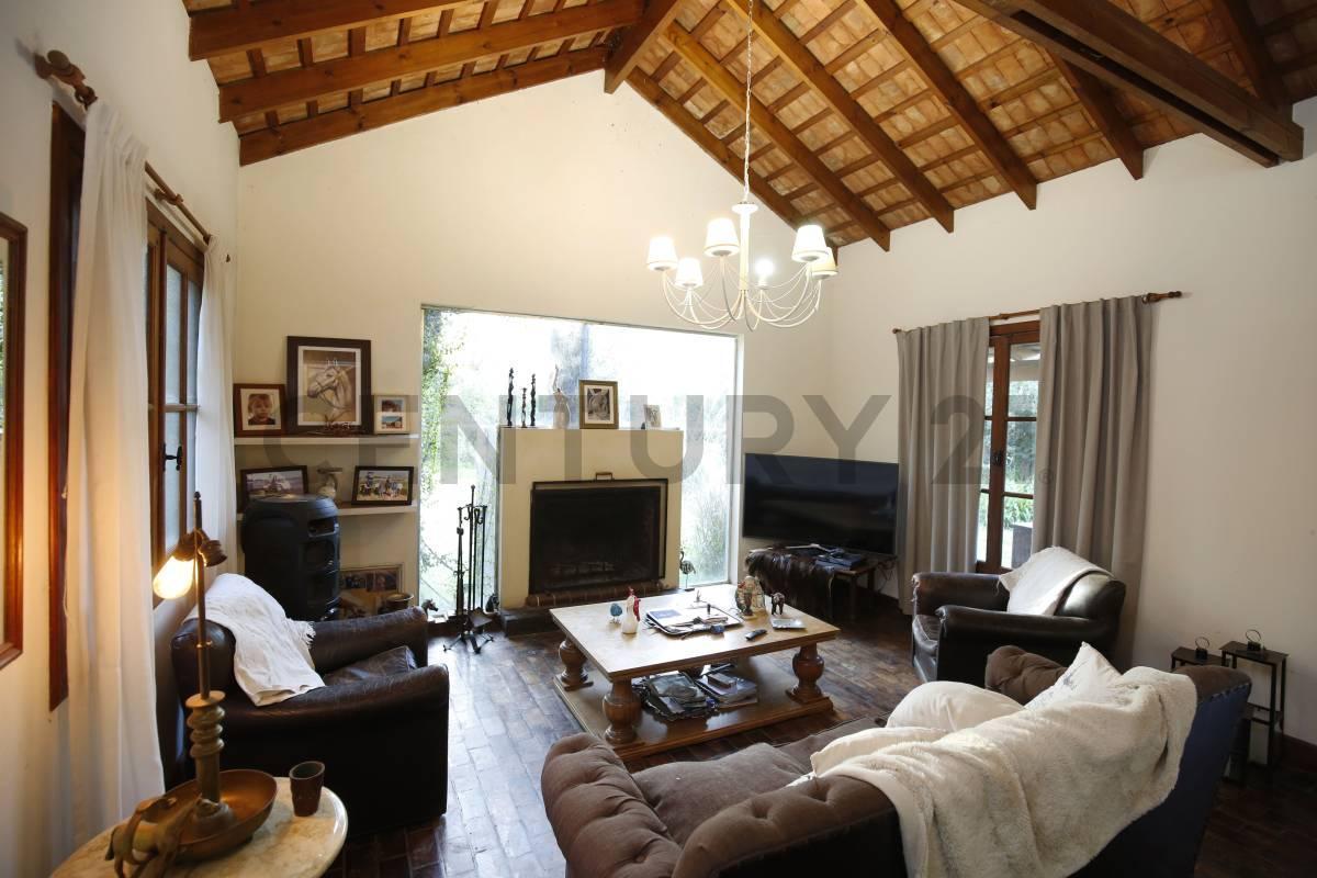 Foto de Casa en venta en Villa Elisa de 4 dormitorios y pileta, imagen 1