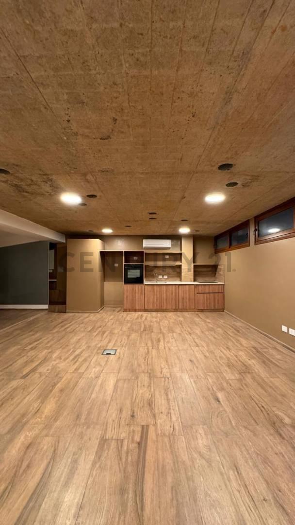 Foto de DEPARTAMENTO EN VENTA EN LA PLATA TIPO MONOAMBIENTE CON PATIO A ESTRENAR, imagen 2