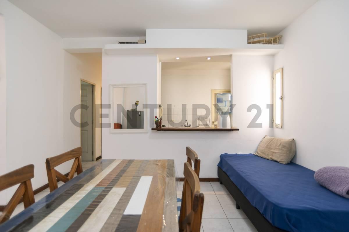 Foto de Departamento en venta en La Plata de dos dormitorios, imagen 2