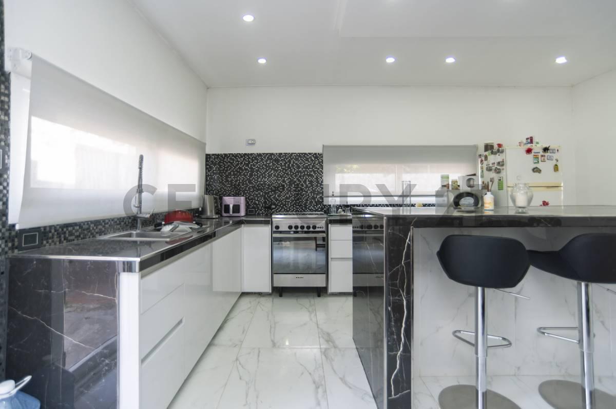 Foto de CASA EN VENTA EN GONNET, imagen 1