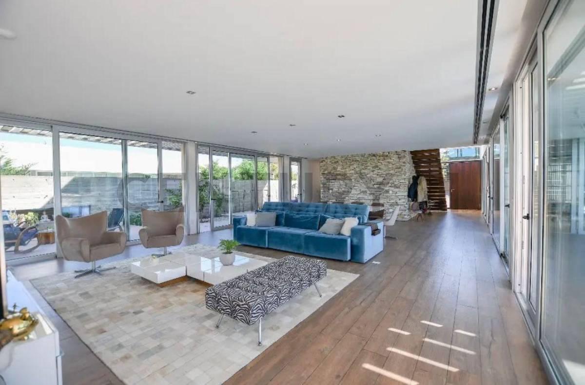 Foto de CASA DE GRAN CATEGORÍA SOBRE DOBLE LOTE EN LOMAS DE CITY BELL, imagen 5