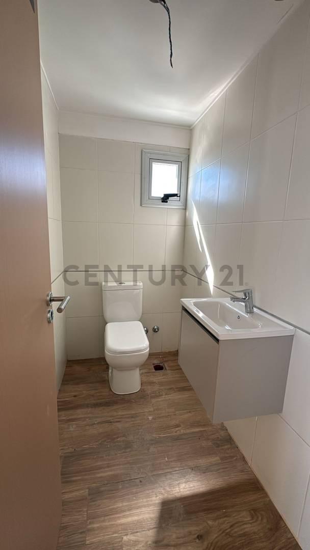 Foto de Departamento dos dormitorios a estrenar en venta en La Plata, imagen 1