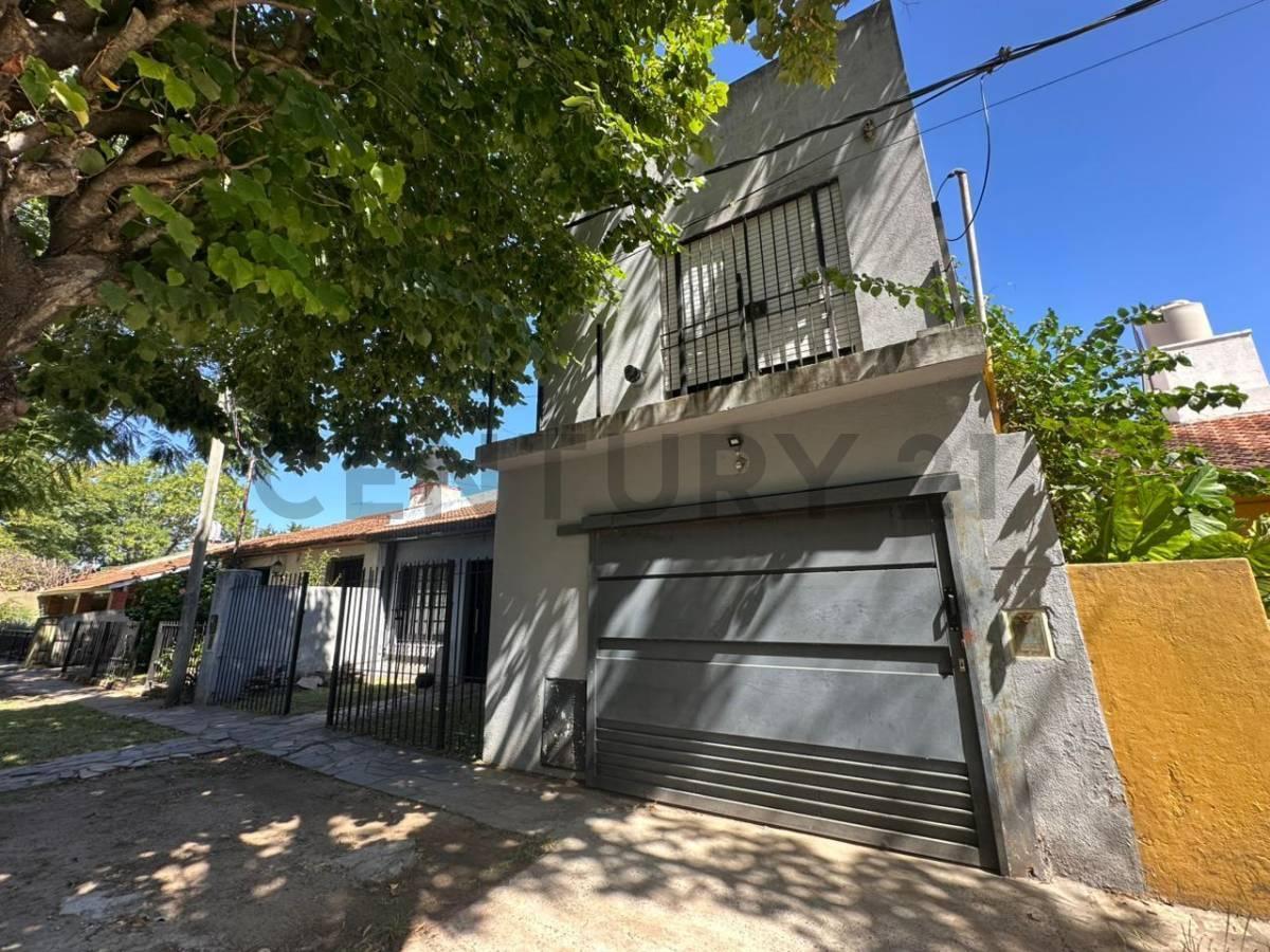Foto de 21D E/ 423 BIS Y 424 | CASA DE 4 DORMITORIOS CON PARQUE Y PILETA, imagen 4