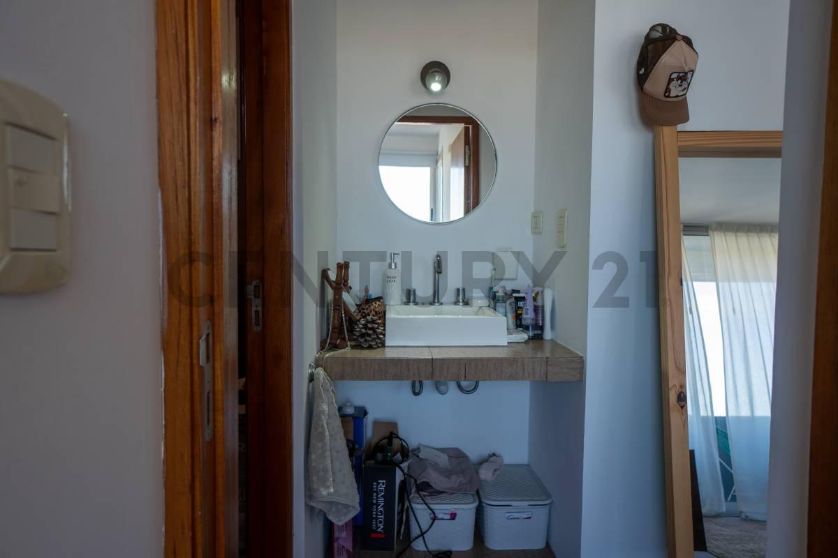 Foto de Departamento en venta en La Plata de 1 dormitorio frente a parque, imagen 5